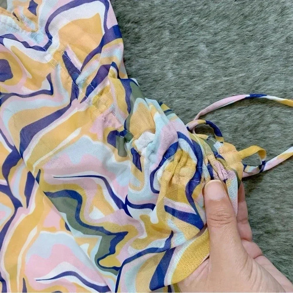 Mesh Swirl Top - Picture 6 of 10